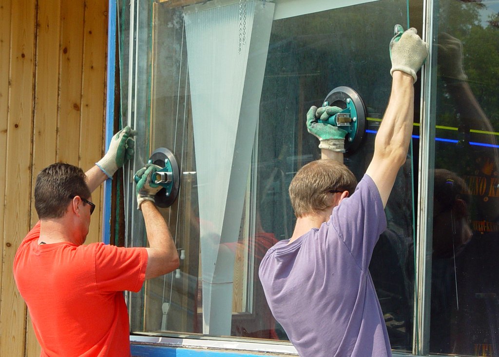 Hand-Held Vacuum Cups in Action