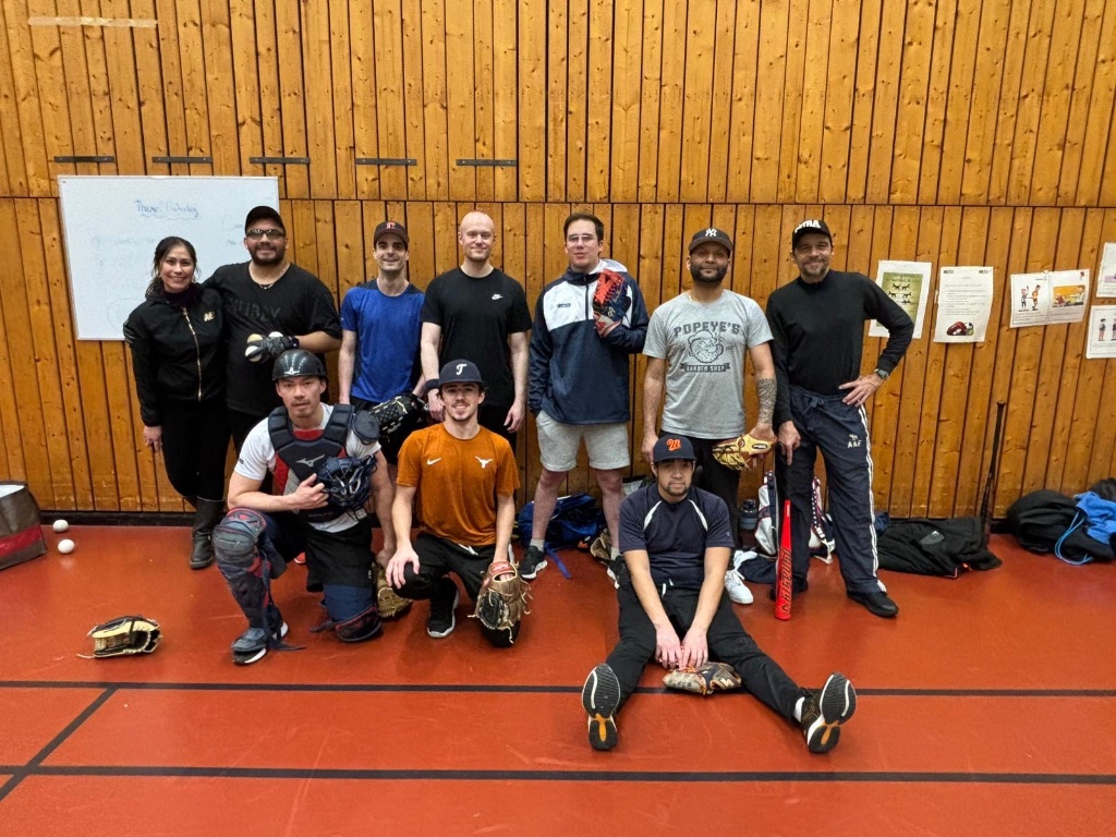 Geneva Tigers baseball team group photo — baseball club Geneva Switzerland
