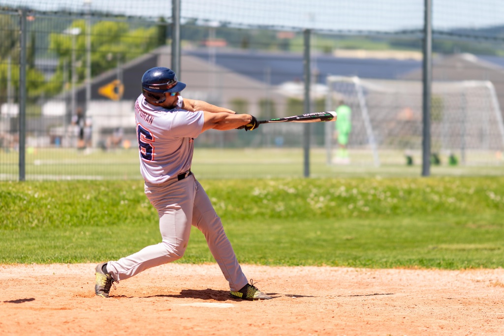 Geneva Tigers baseball game in action — Swiss regional league, Geneva