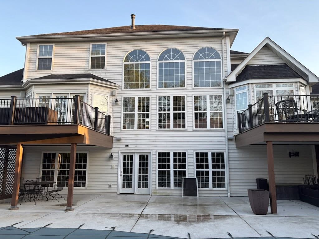Clean windows on a large home
