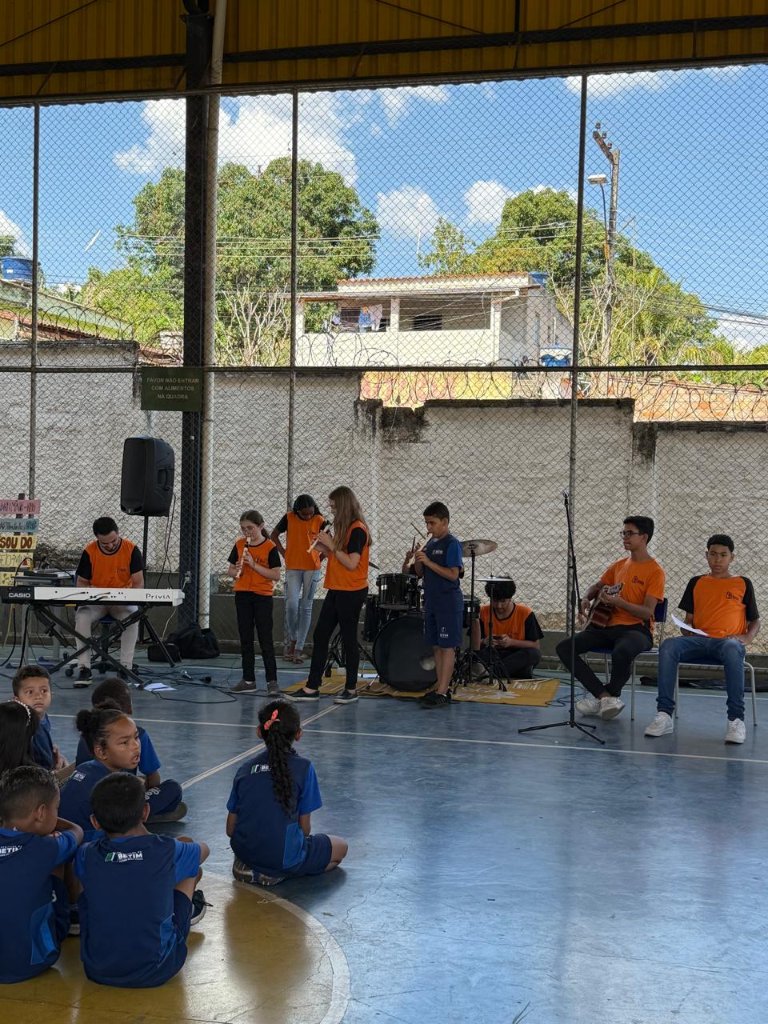 Alunos em apresentação