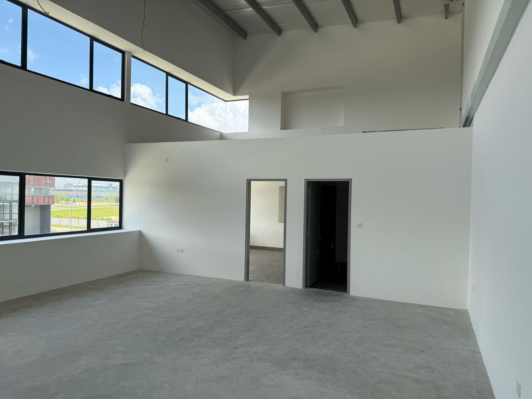 Semi-D Factory in Sungai Buloh — photo 3 of 3