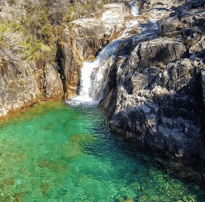 Pincães Waterfall: Guaranteed Adventure