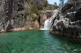 Portela do Homem Waterfall: Natural Border