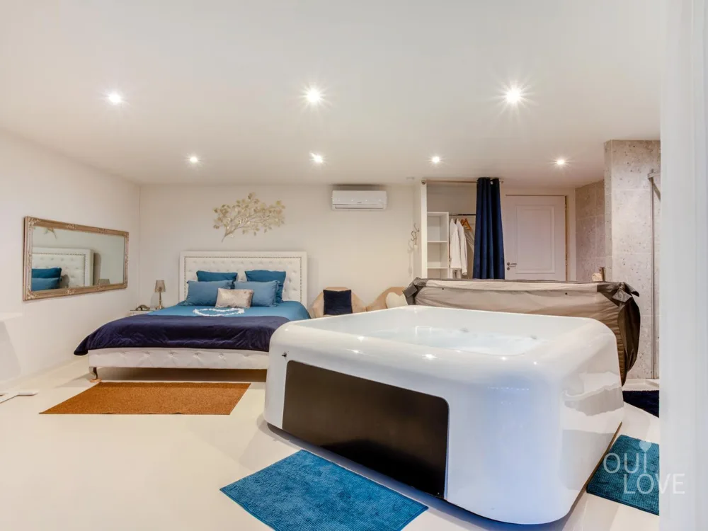 Heiratsantrag in den marseillaischen Suiten - Jacuzzi 5