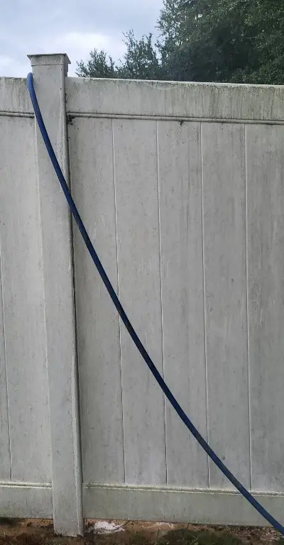 Vinyl fence dirty mold before cleaning