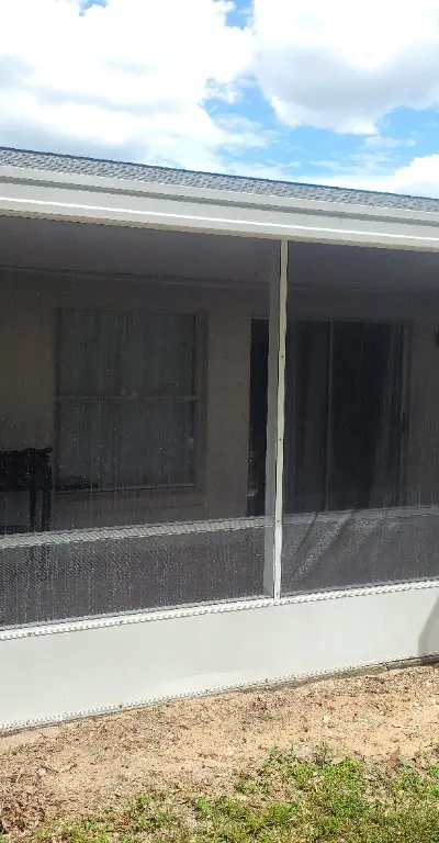 Lanai screen enclosure washing